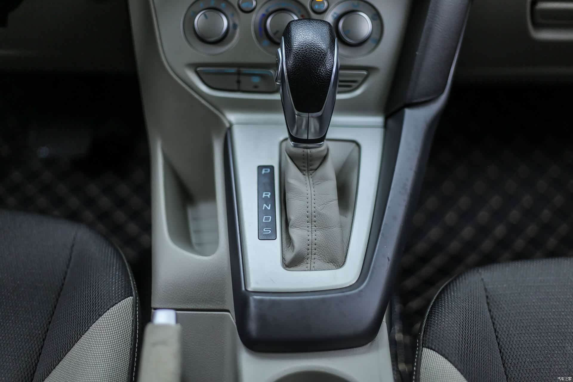 Ford Focus, 2015 30