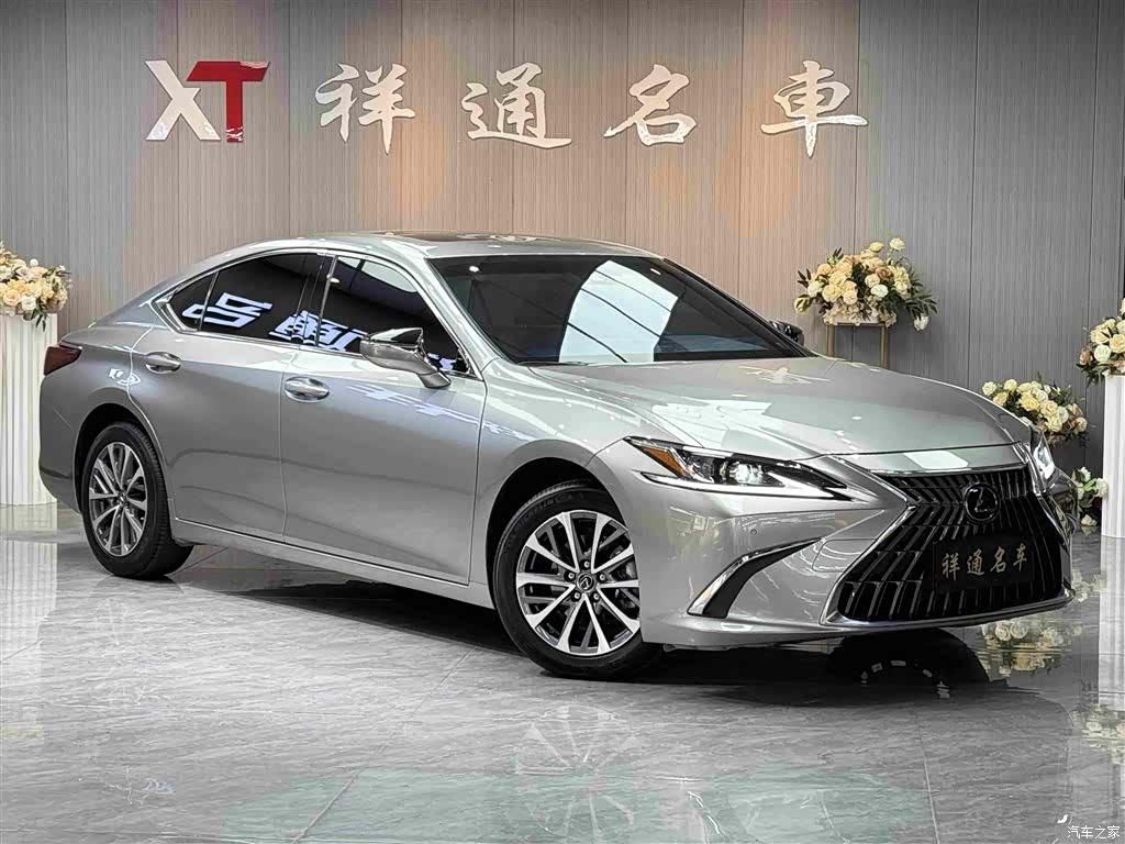 Lexus ES, 2024 3