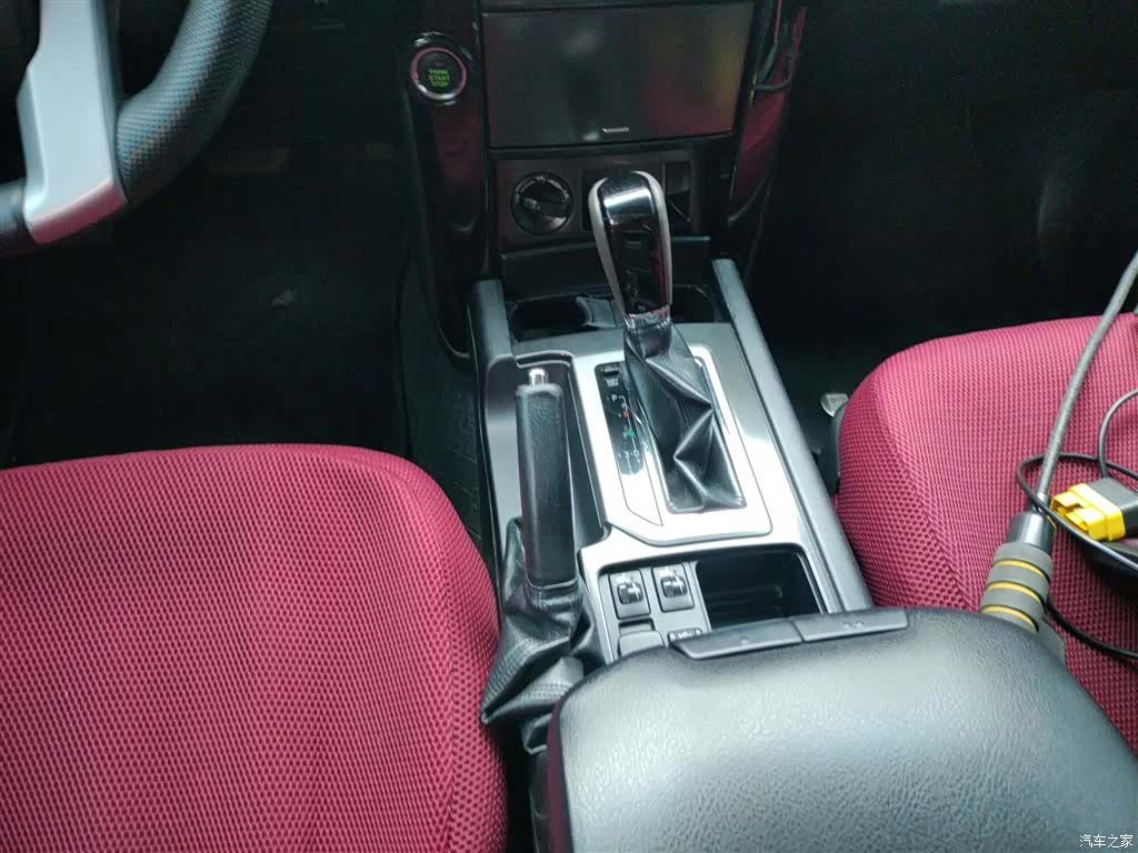 Toyota Prado, 2015 10