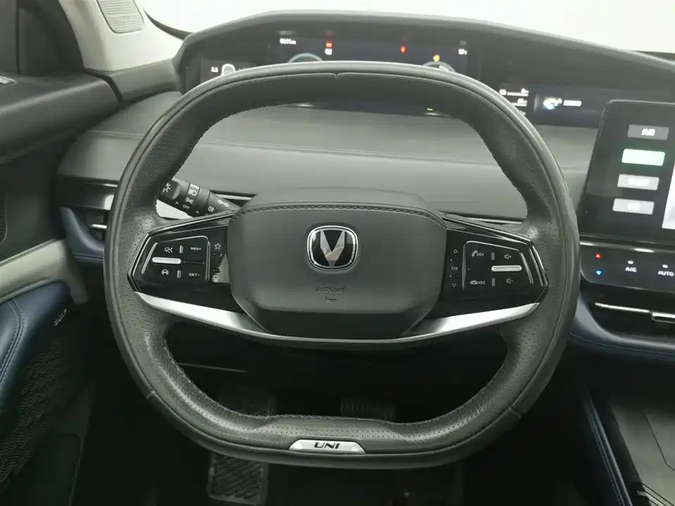 Changan UNI-K Smart iDD