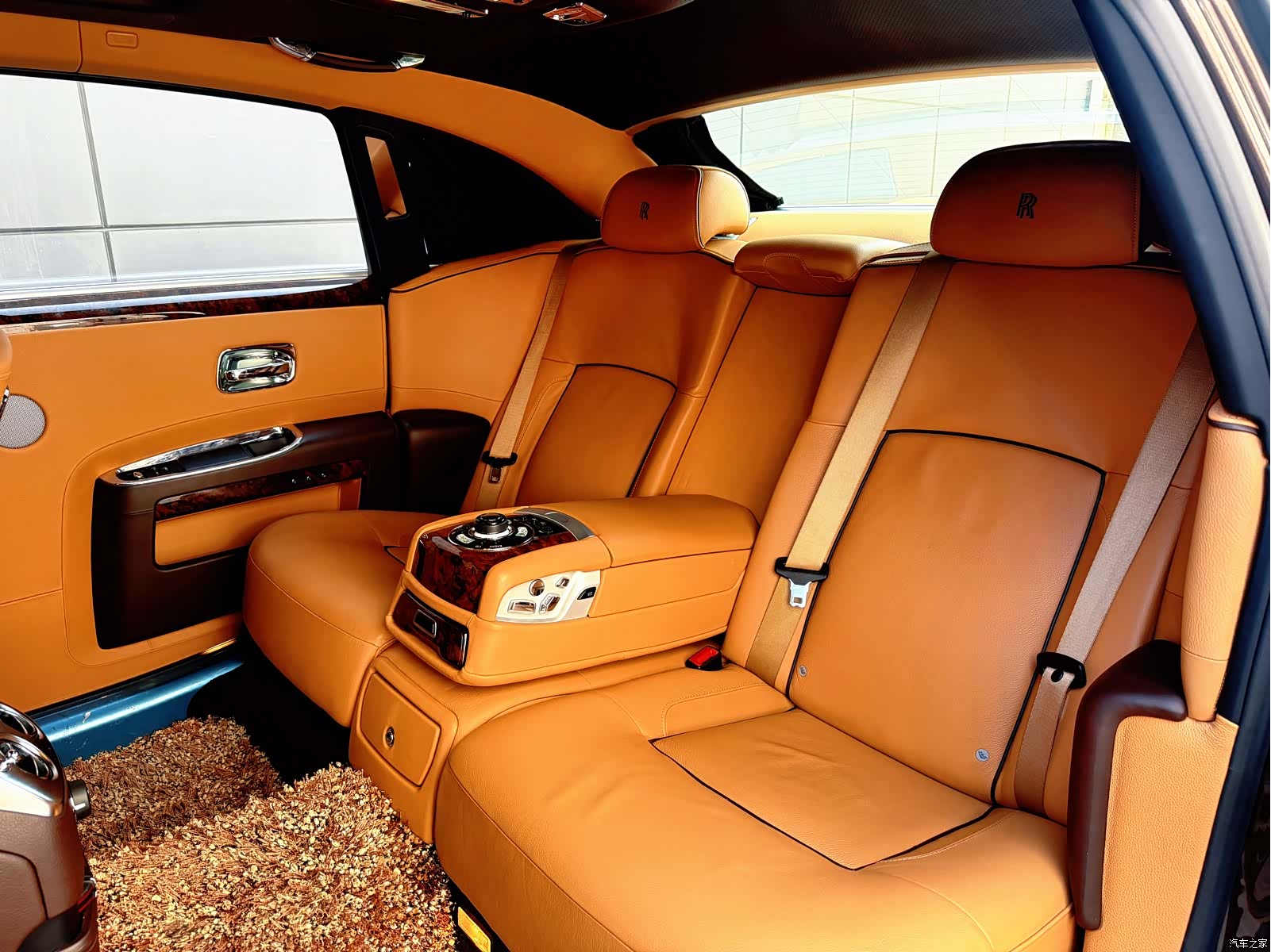 Rolls-Royce Ghost, 2014 38