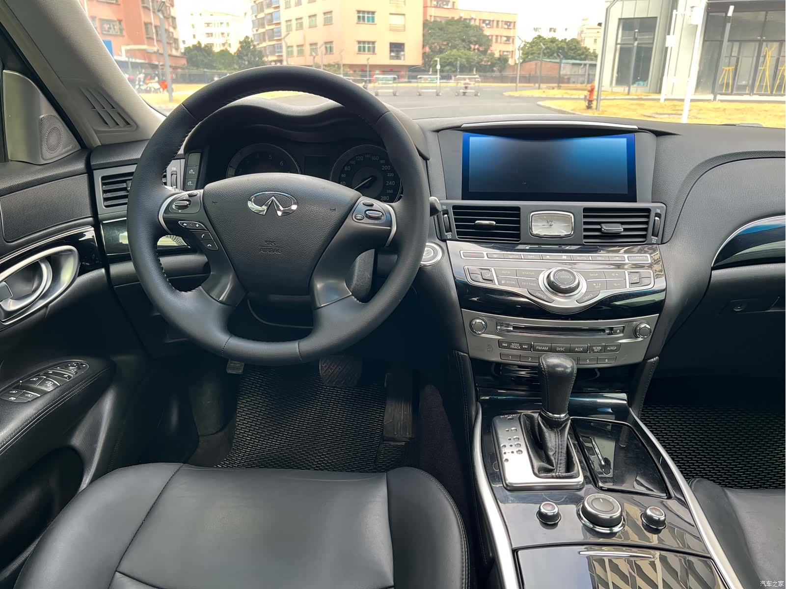Infiniti Q70, 2018 13
