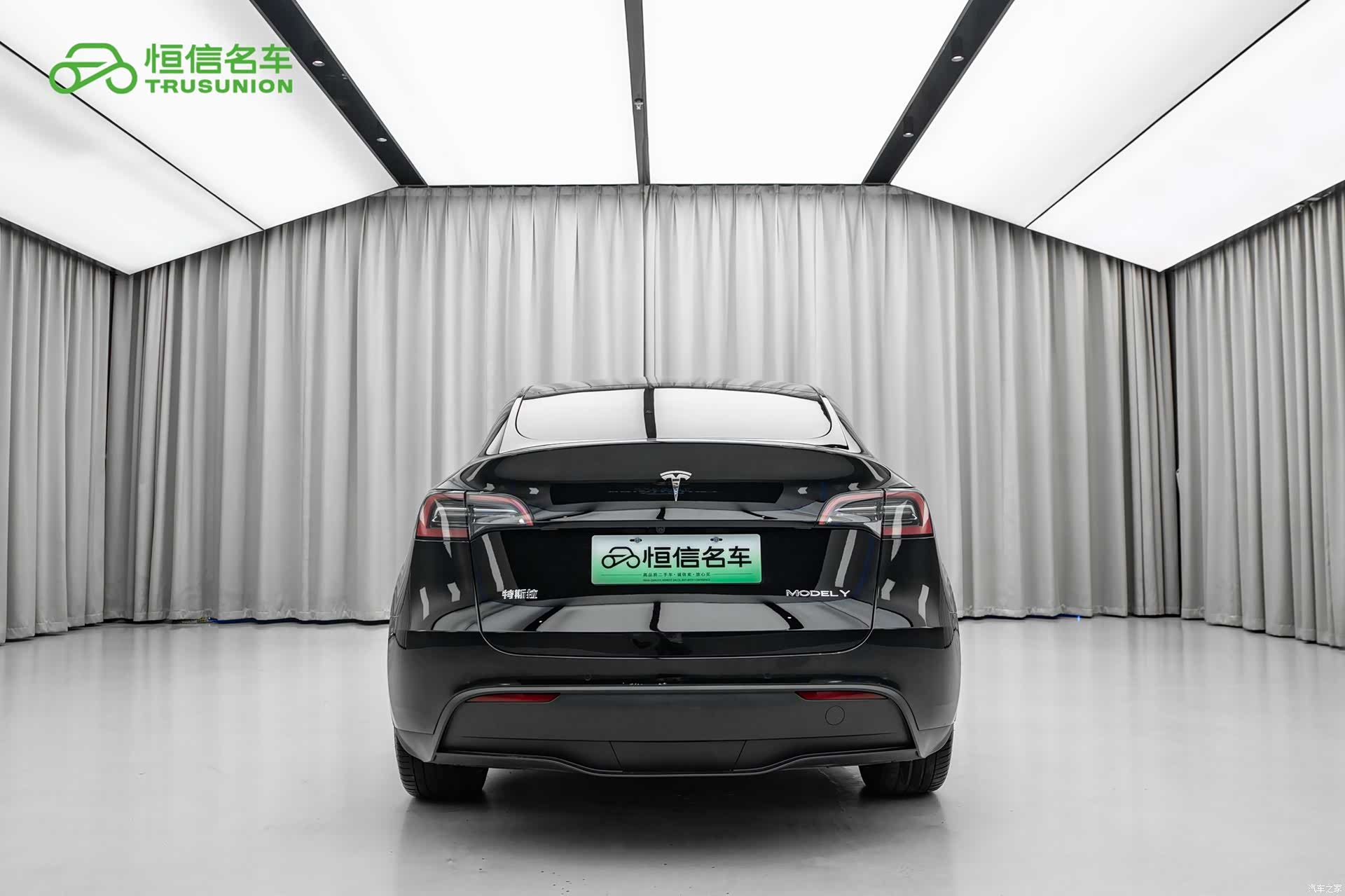 Tesla Model Y, 2023 все фото