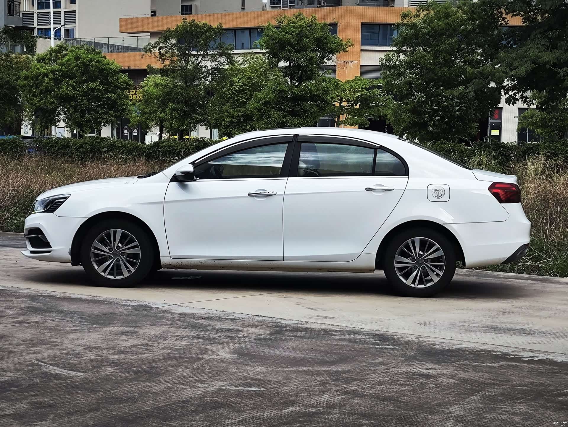 Geely Emgrand, 2018 все фото