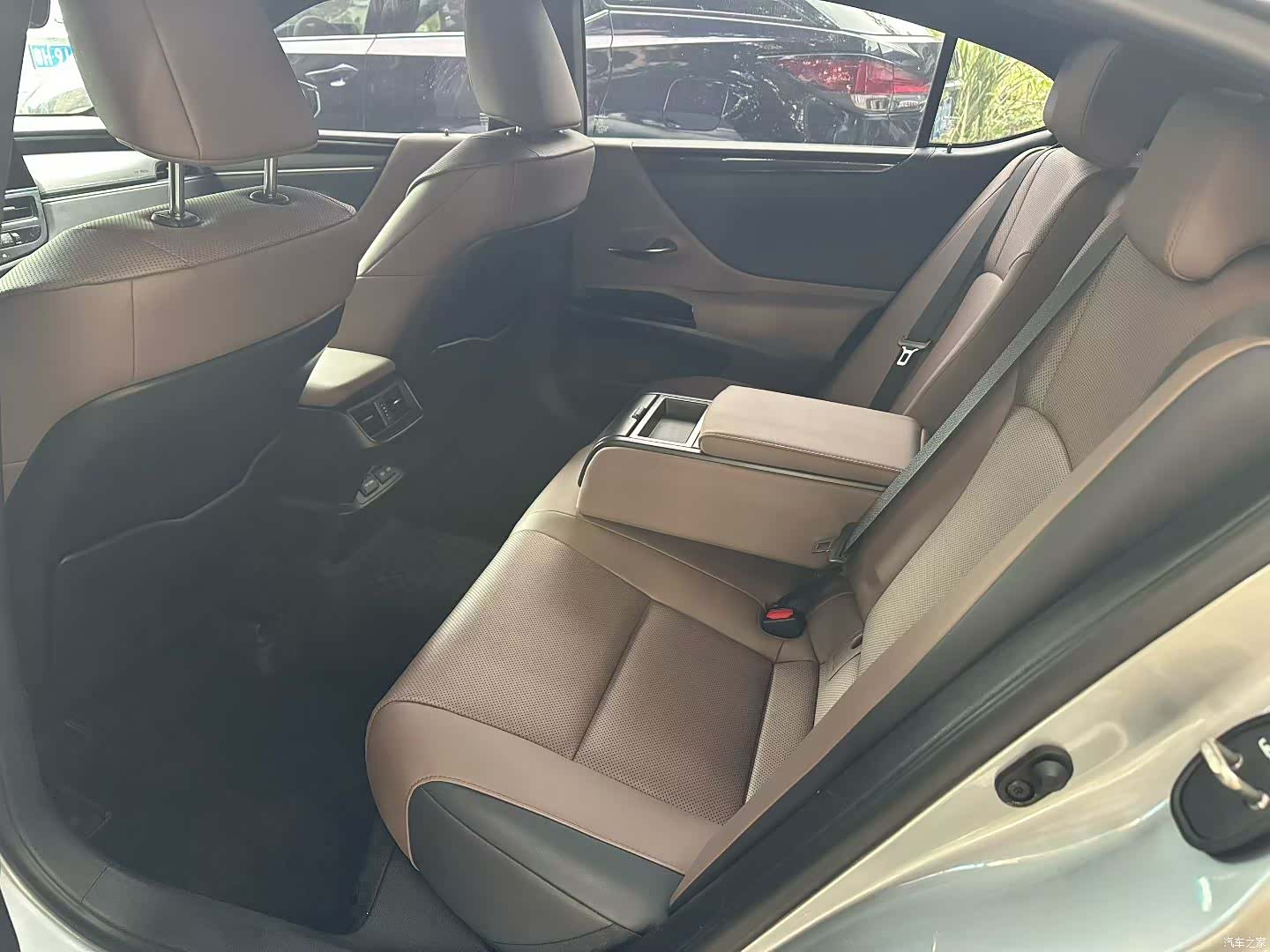 Lexus ES, 2023 6