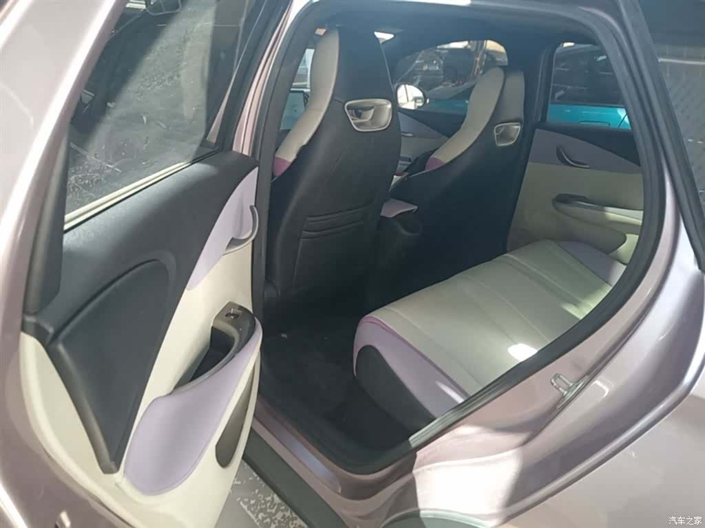 BYD Dolphin, 2022 17