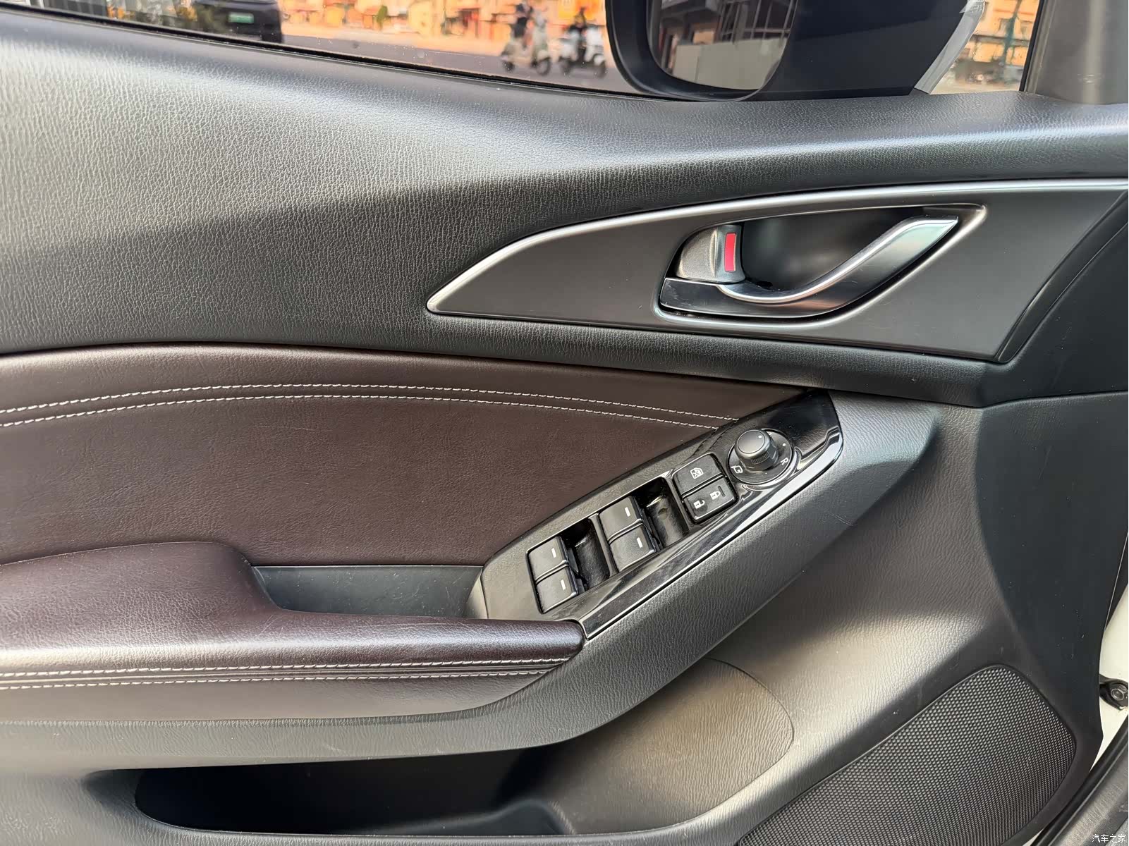 Mazda Mazda3, 2018 11
