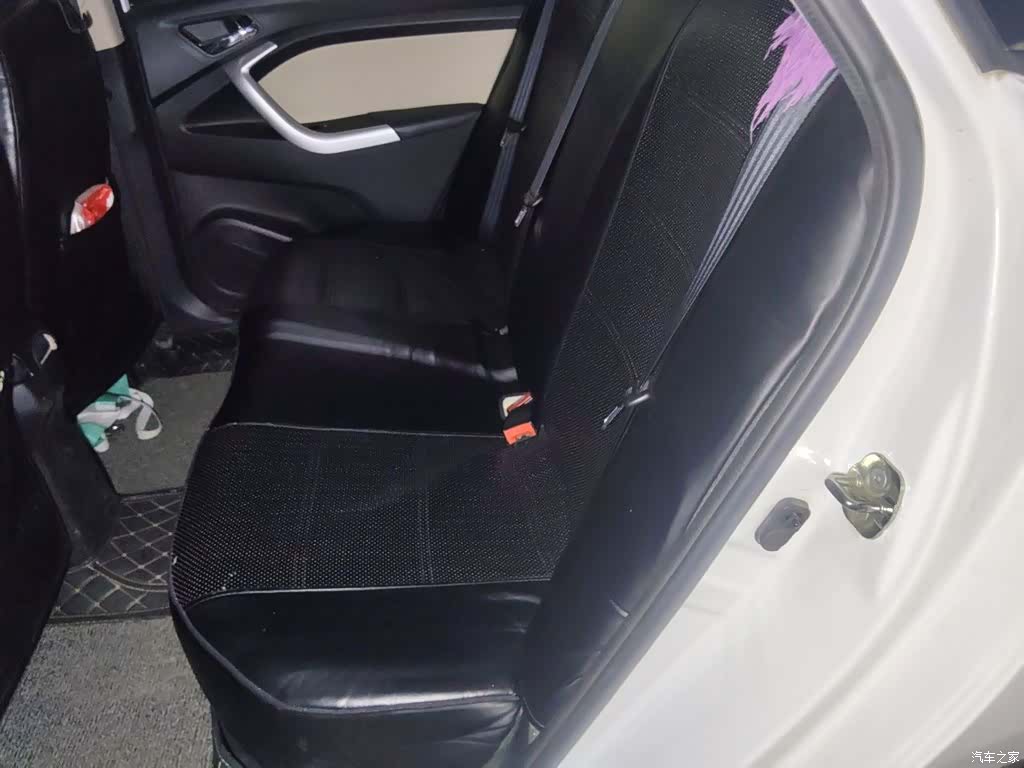 Changan V7, 2017 14
