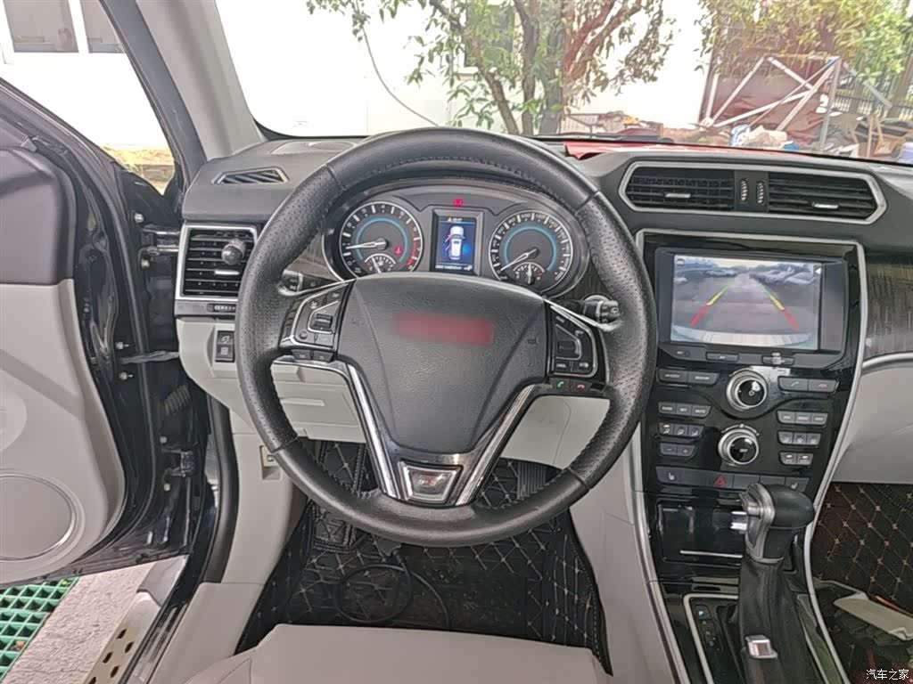 Haval H2, 2015 11
