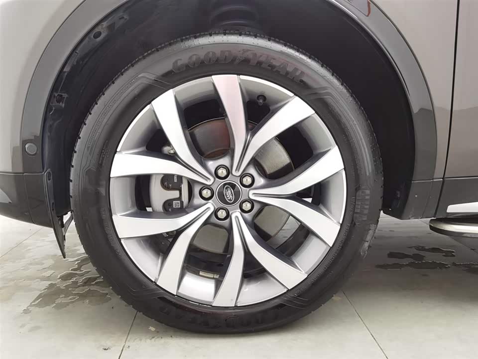 Land Rover Discover sports