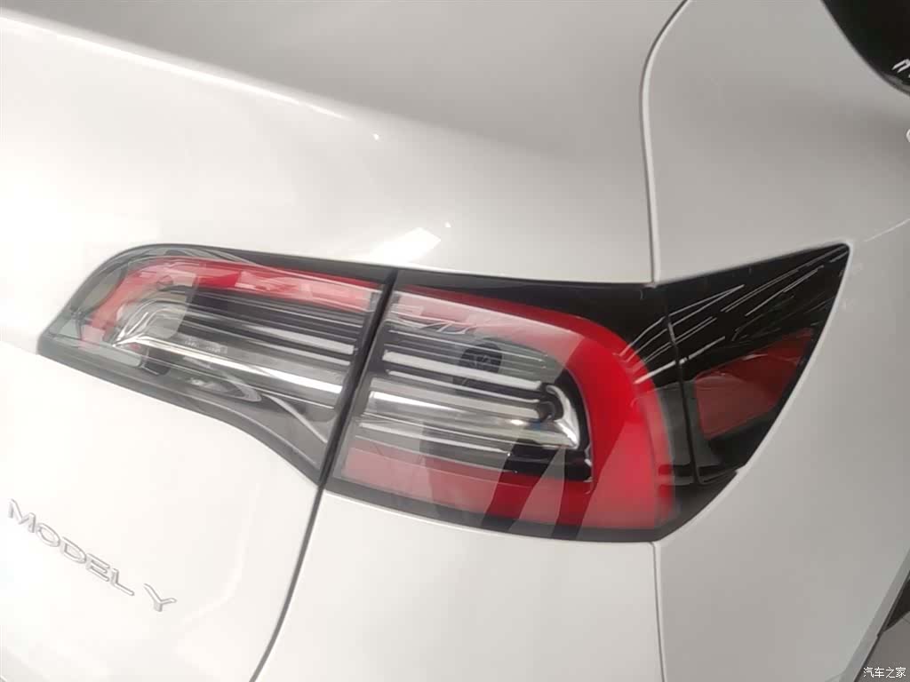 Tesla Model Y, 2023 8