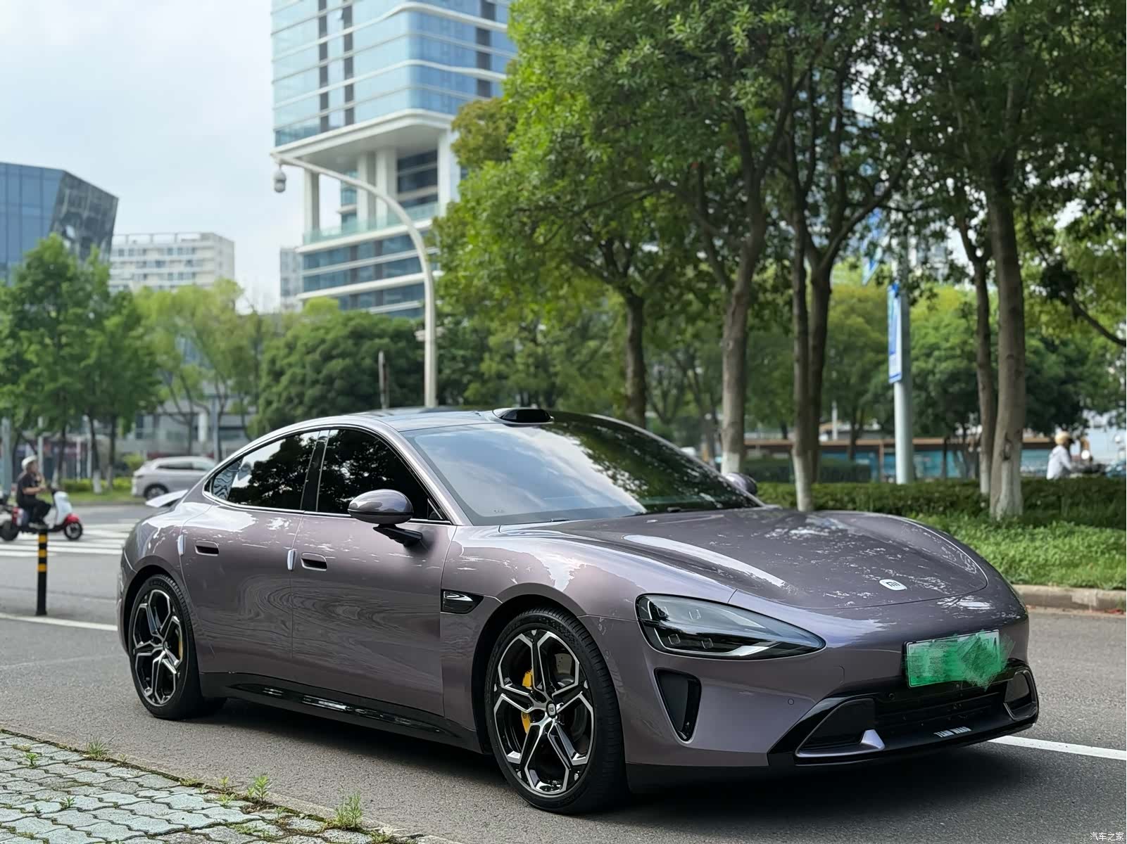 Xiaomi SU7, 2024 3