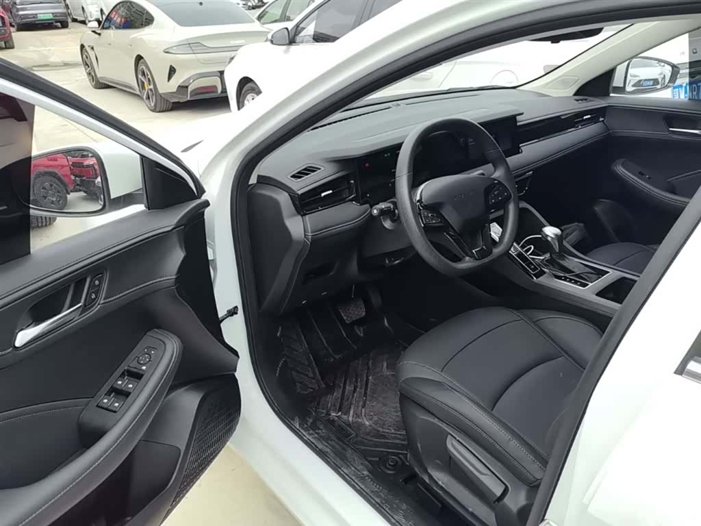 Roewe i5, 2026 16