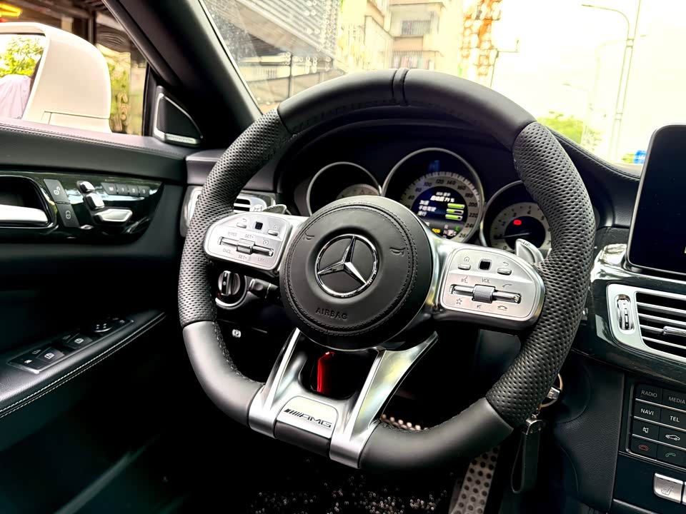 Mercedes-Benz CLS