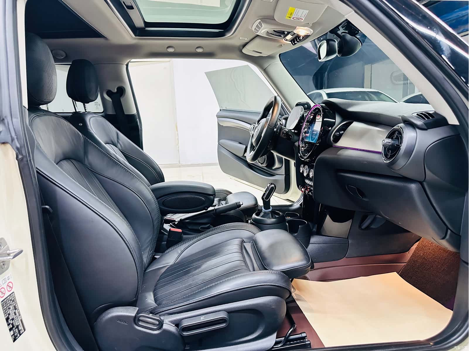 Mini Cooper, 2021 43