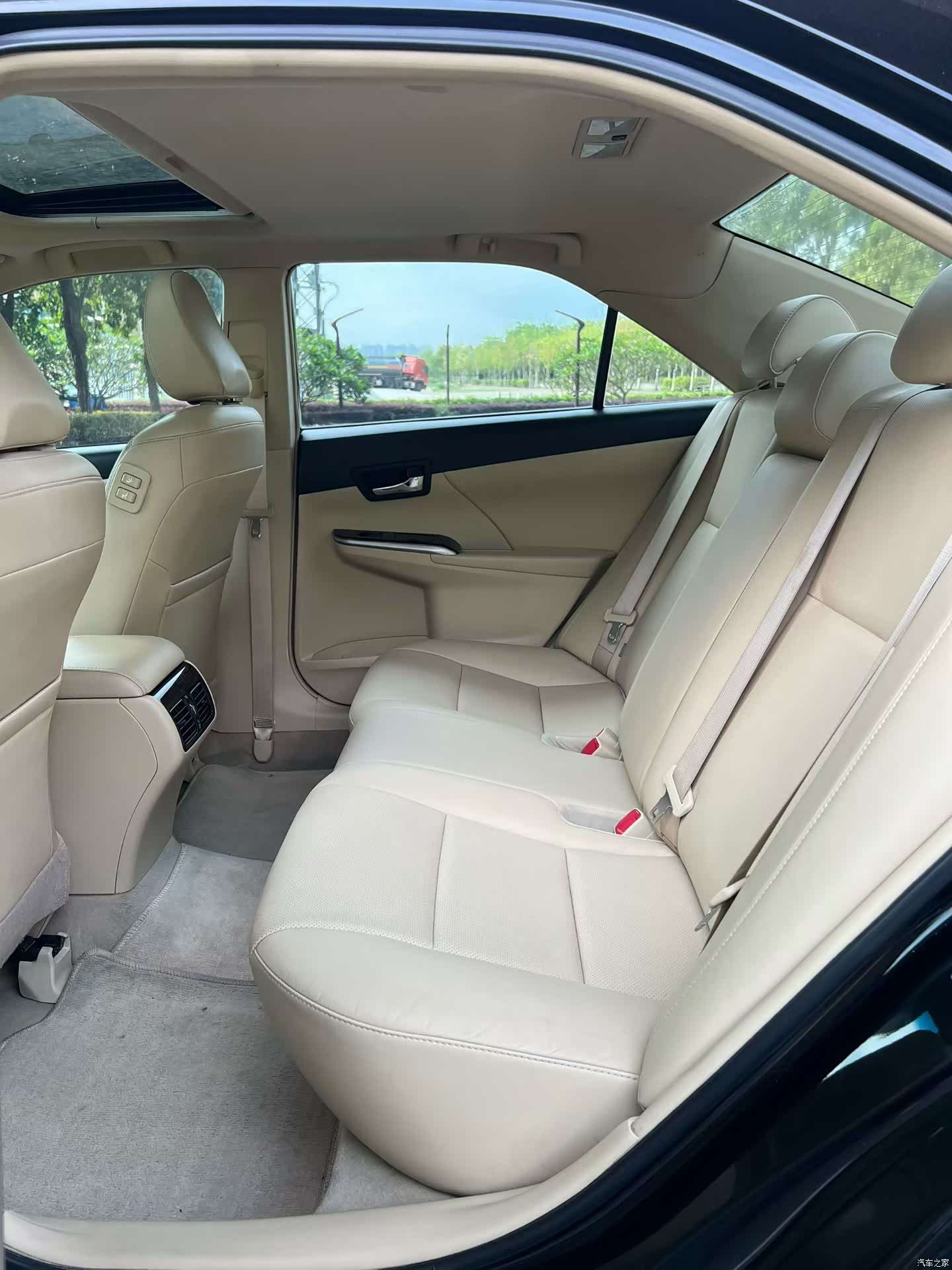 Toyota Camry, 2016 9