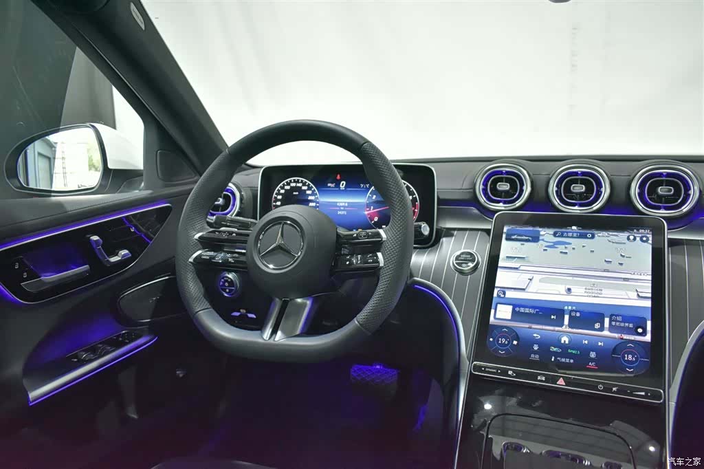 Mercedes-Benz C-Class, 2024 7