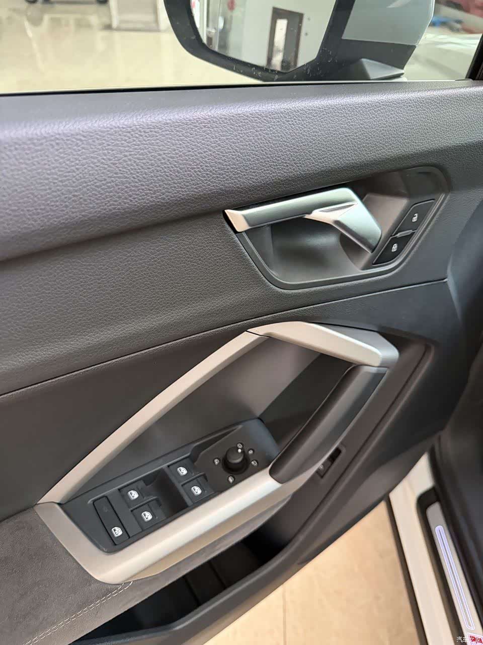 Audi Q3, 2023 10
