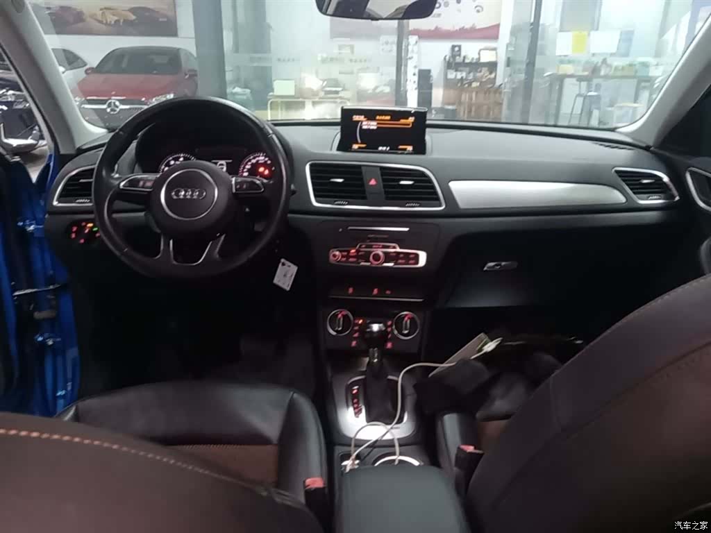 Audi Q3, 2017 10