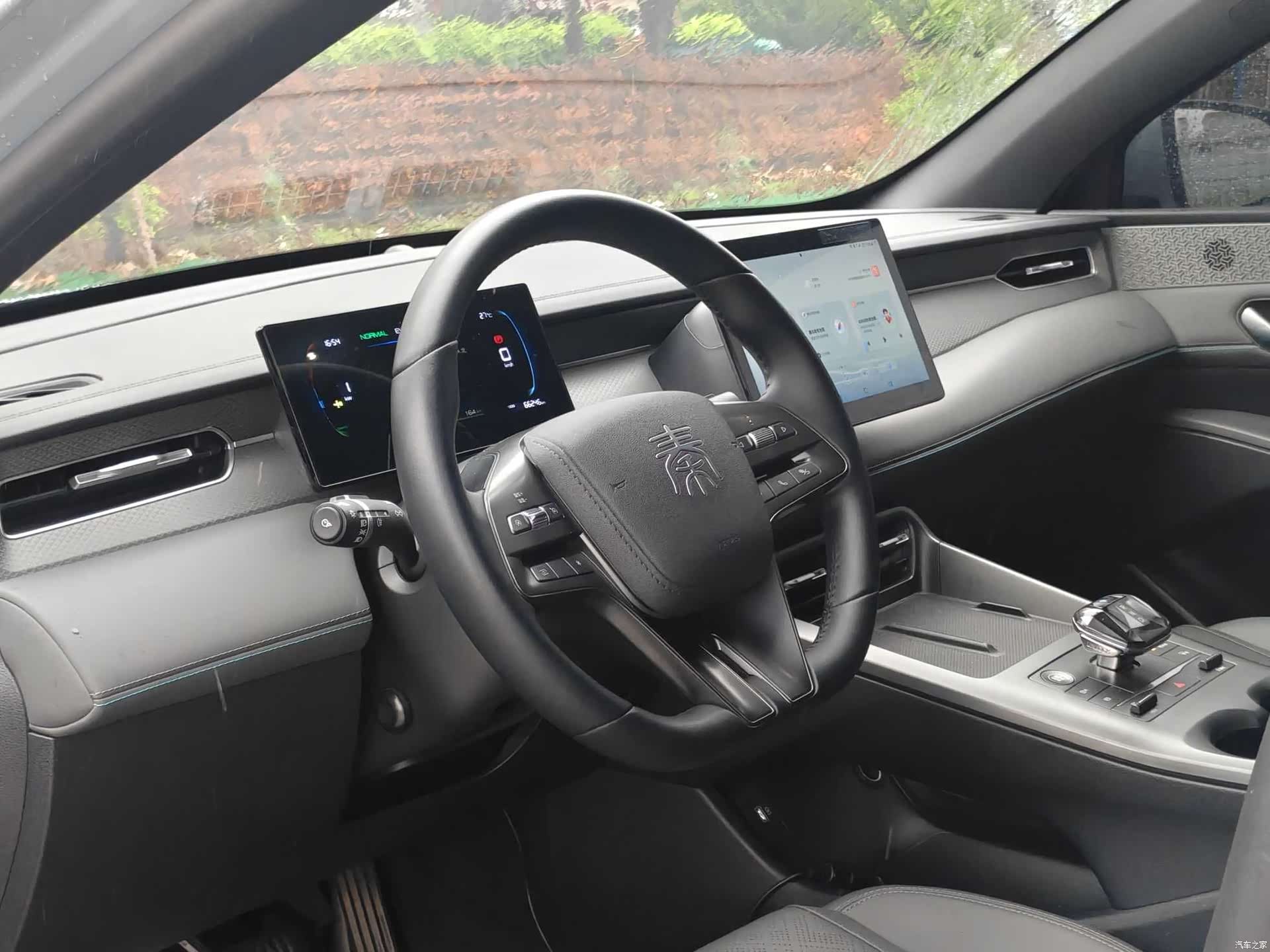 BYD Qin, 2025 10