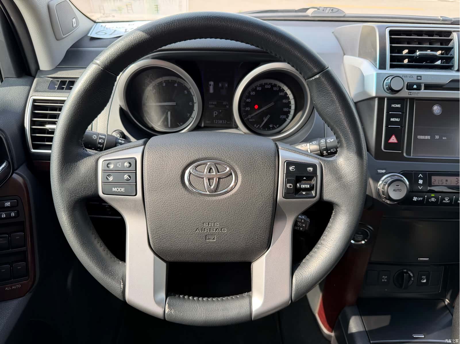 Toyota Prado, 2015 9
