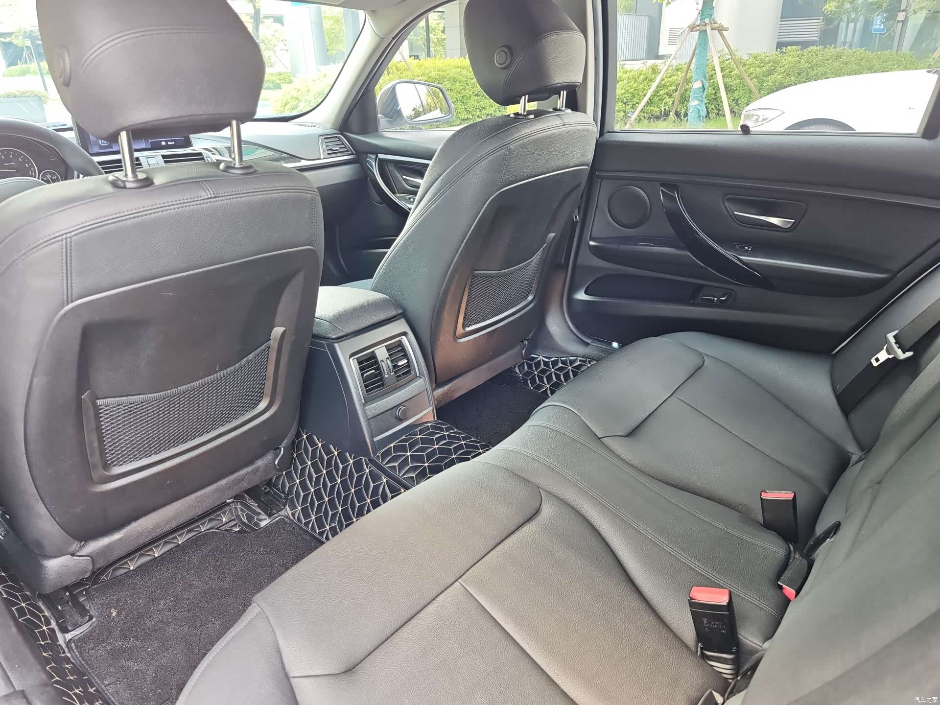BMW 3 Series, 2018 12