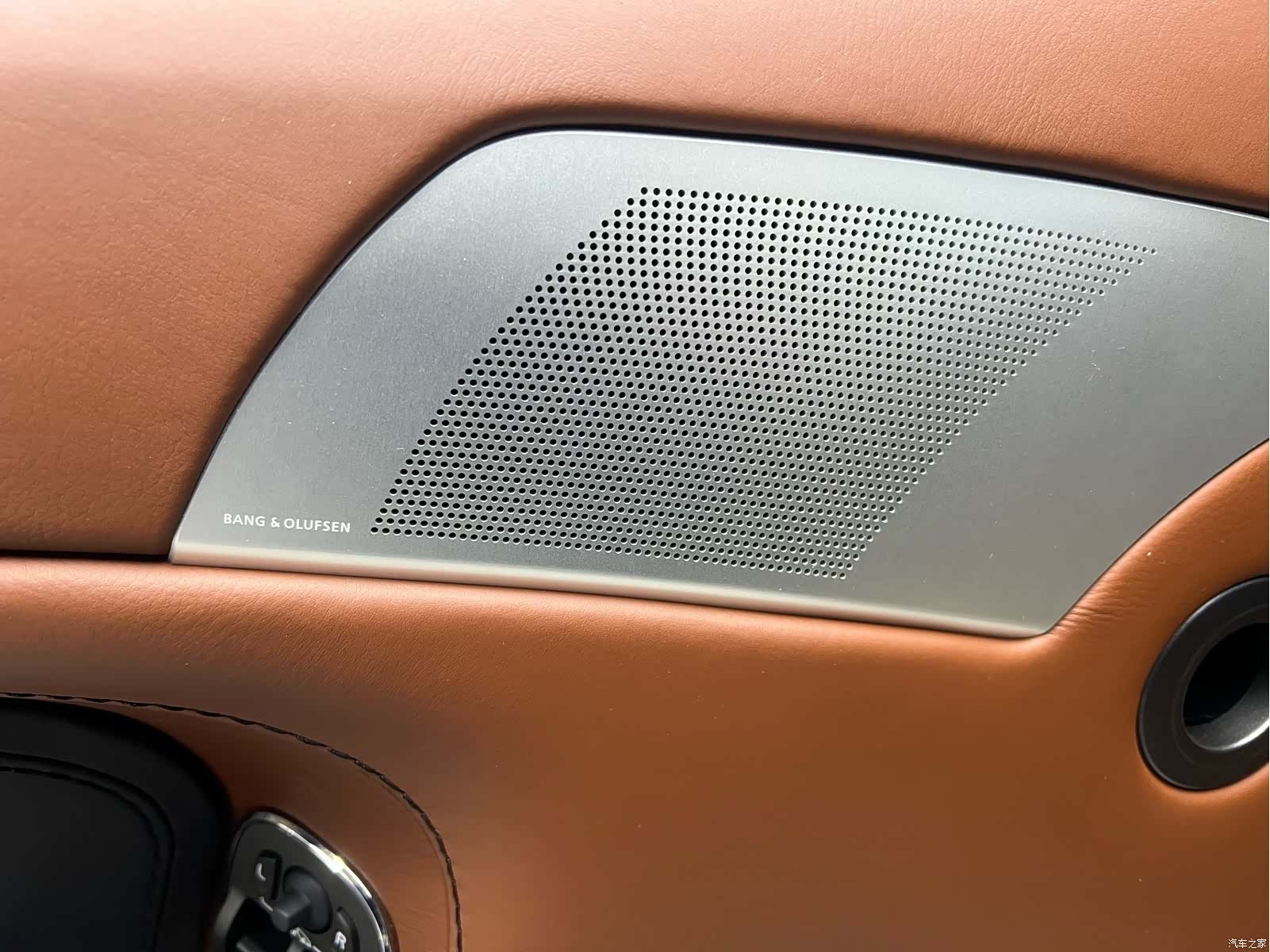 Aston Martin Vantage, 2012 7