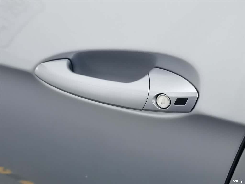 Mercedes-Benz E-Class, 2013 18