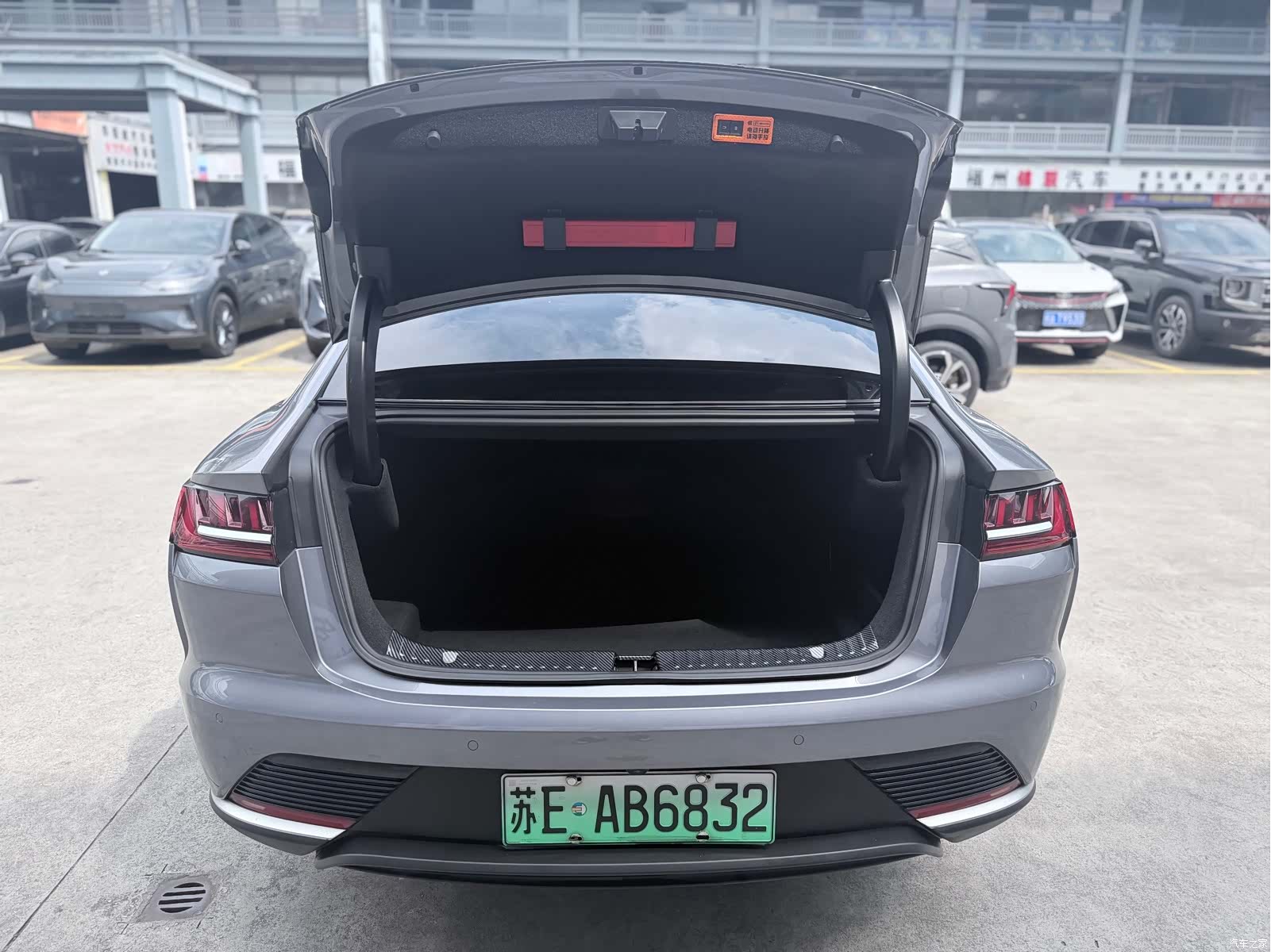 BYD Han, 2022 10