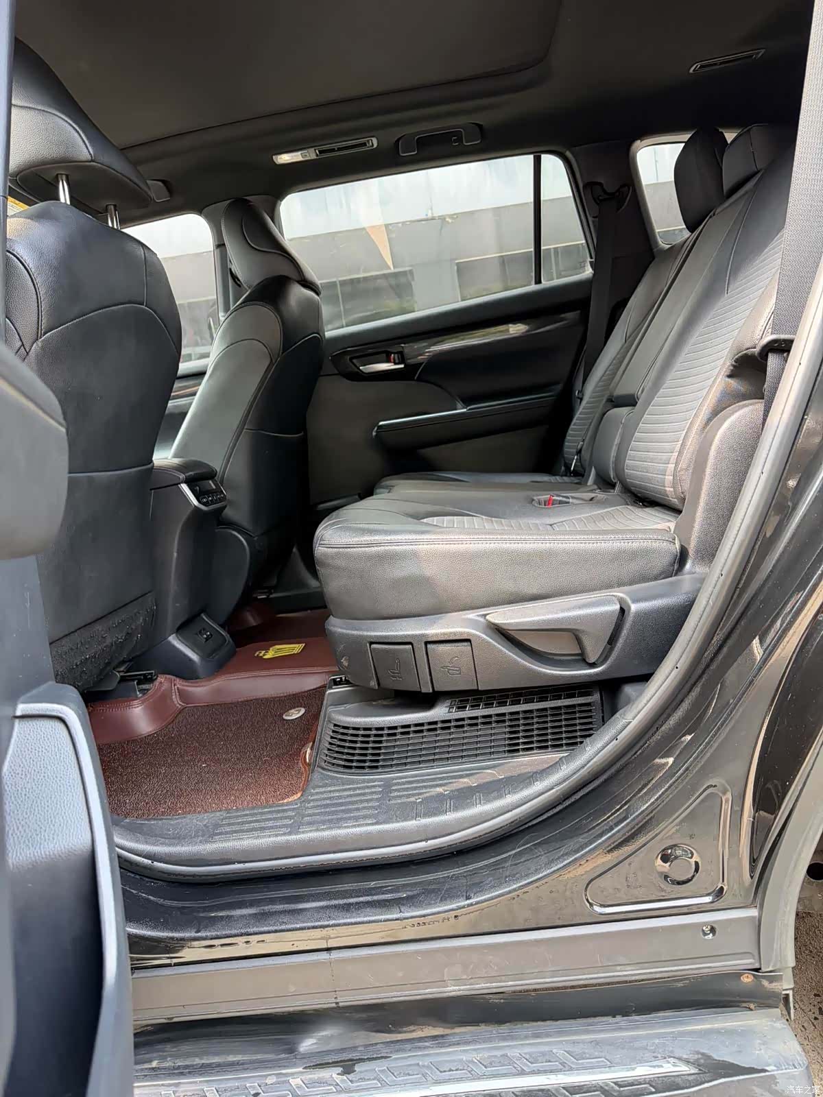 Toyota Crown, 2022 6