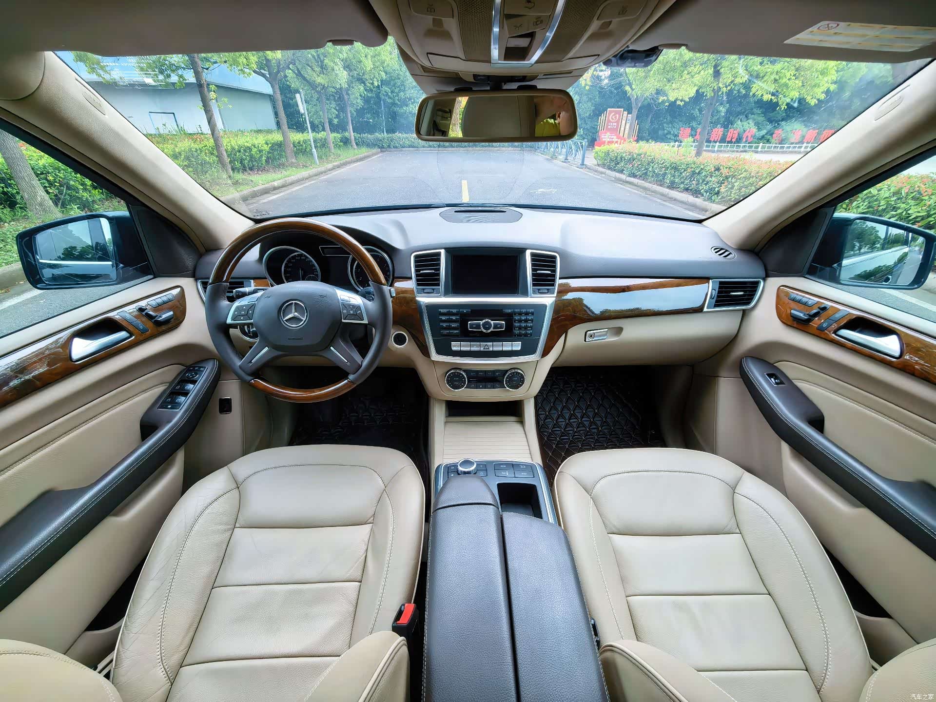 Mercedes-Benz M-Class, 2012 6