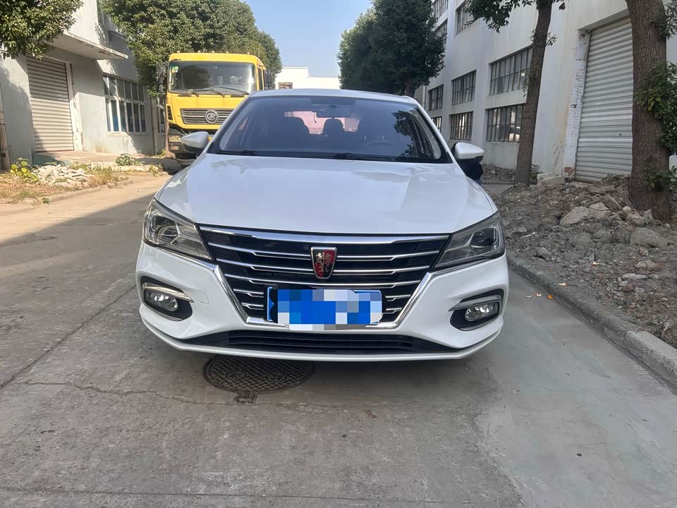 Roewe i5