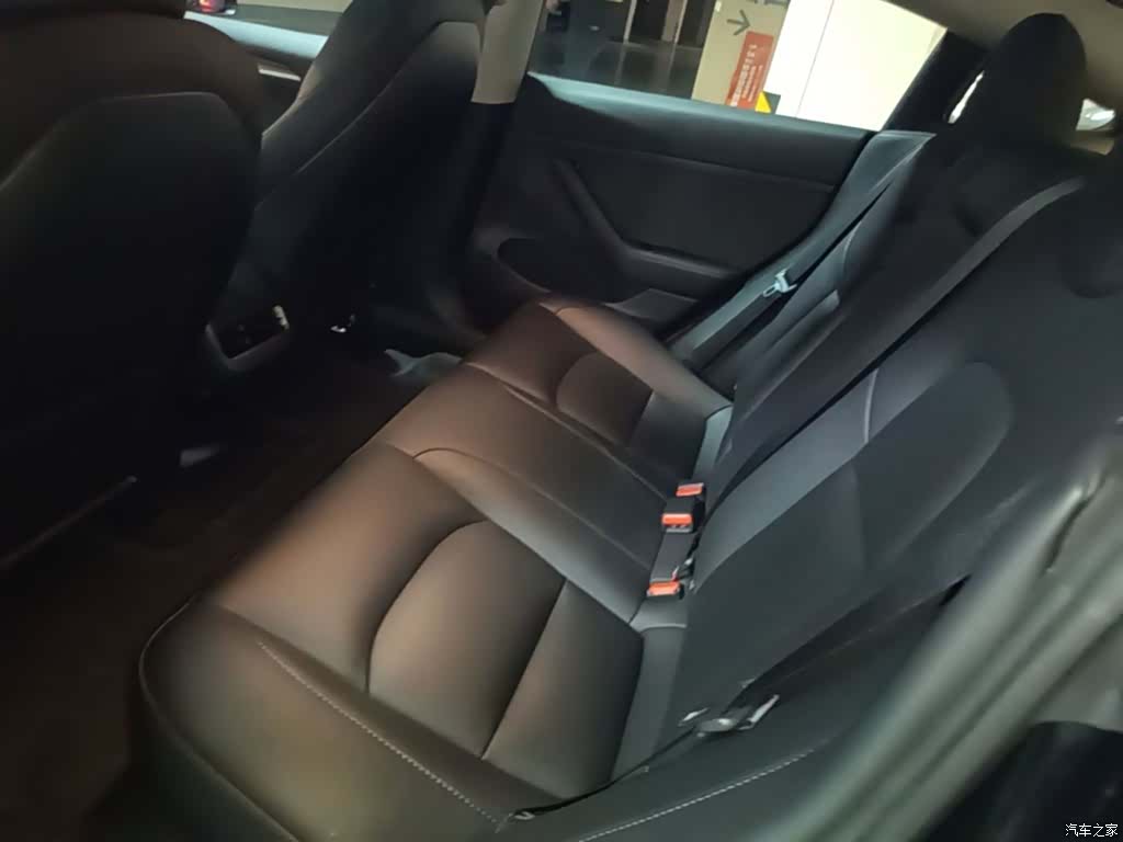 Tesla Model 3, 2022 17