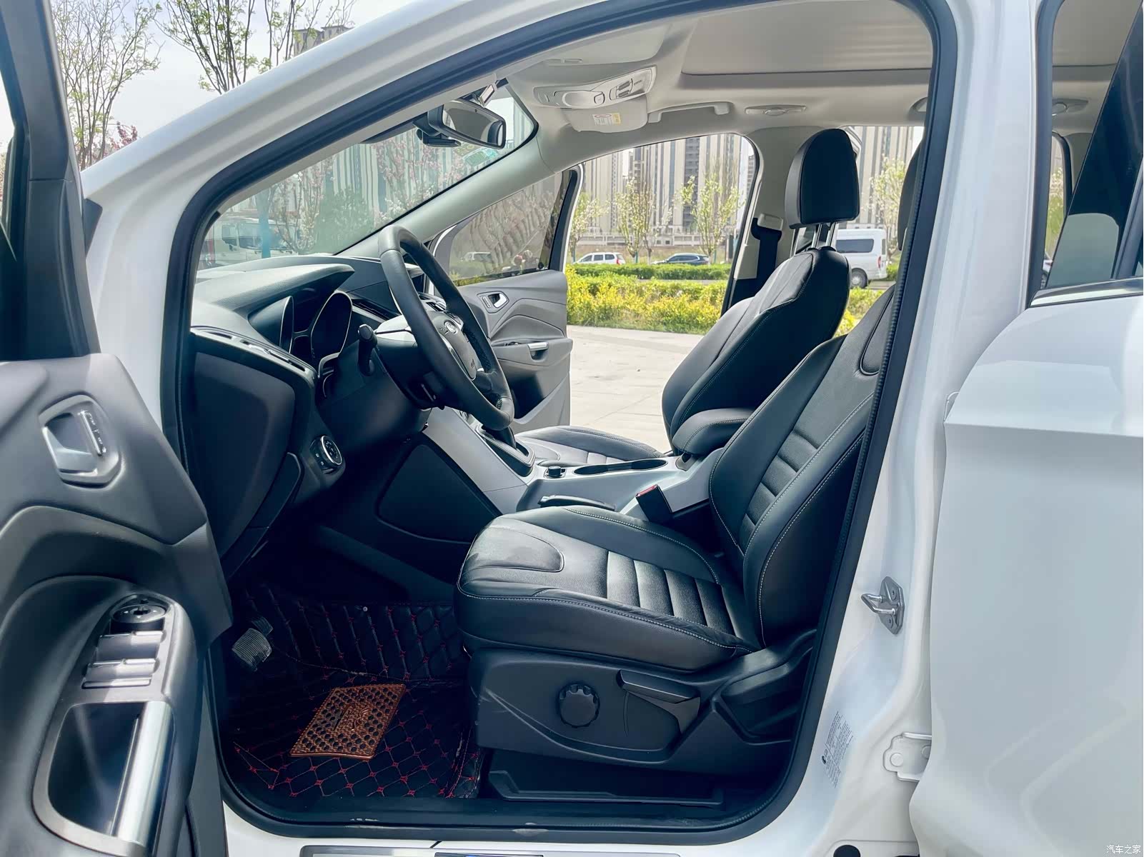 Ford Kuga, 2016 10
