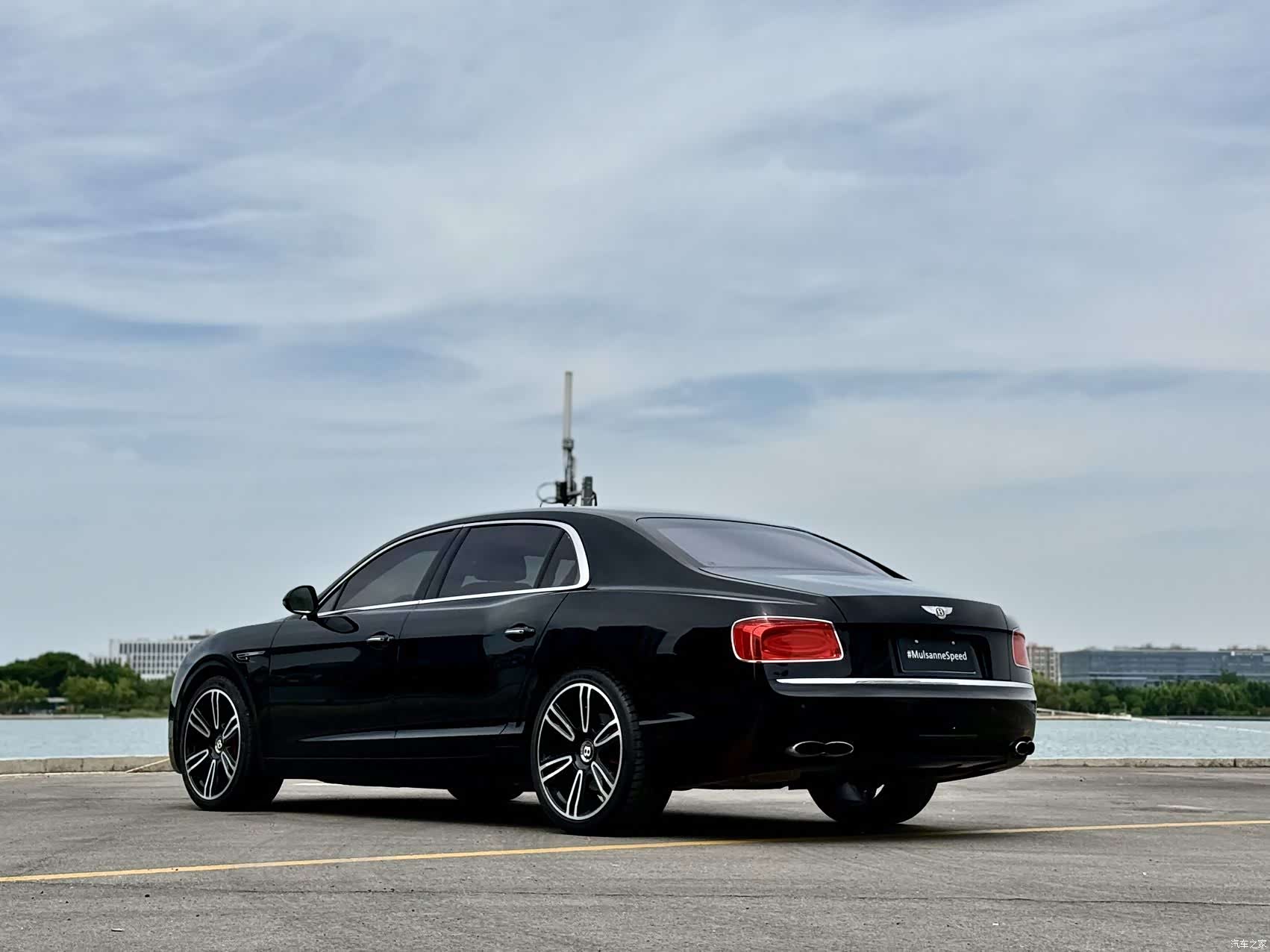 Bentley Flying Spur, 2019 6