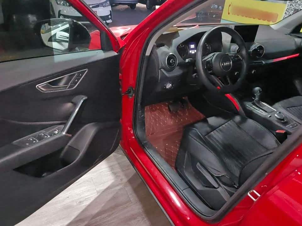 Audi Q2L Audi Q2L