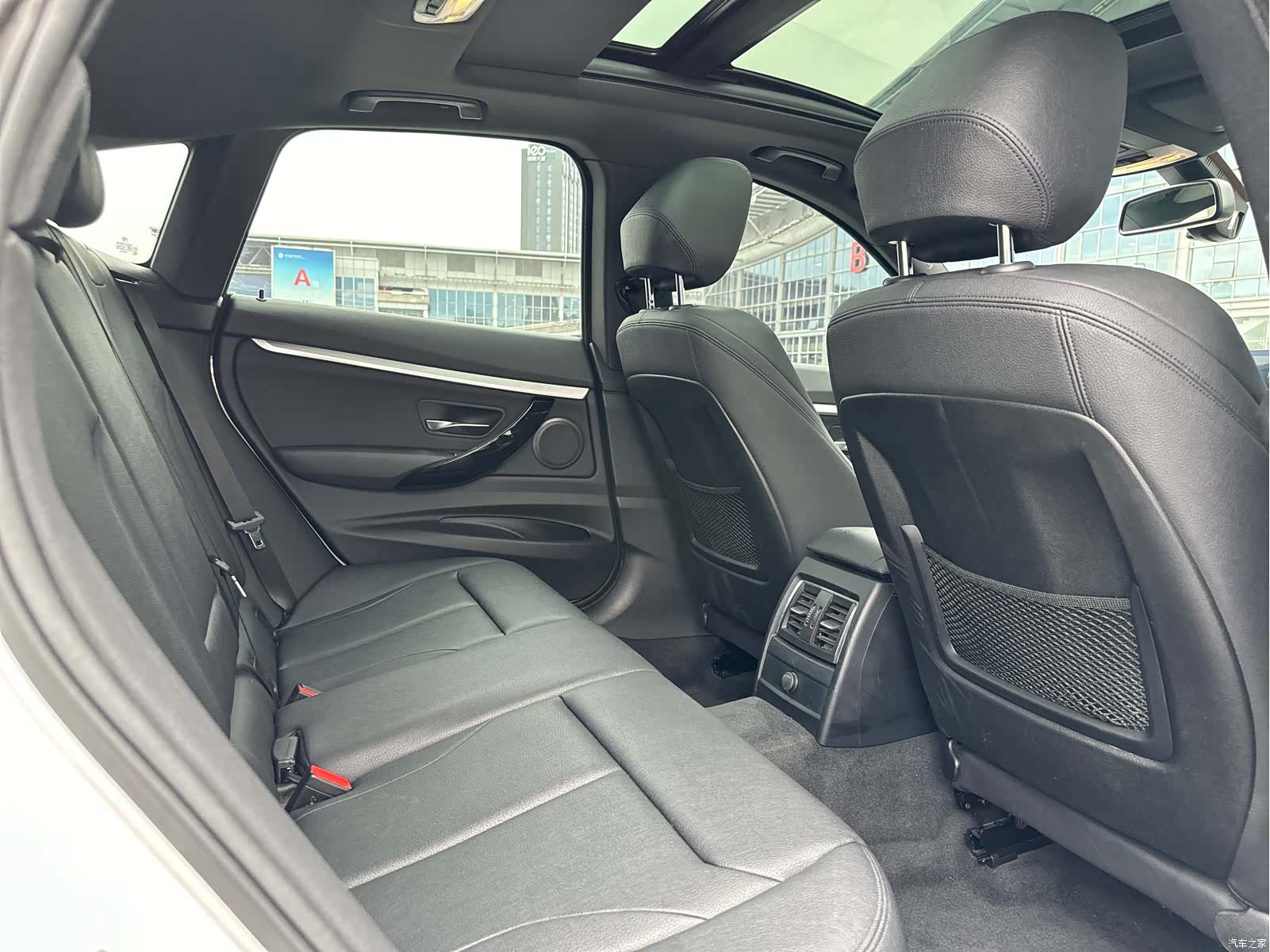 BMW 3 Series, 2021 13