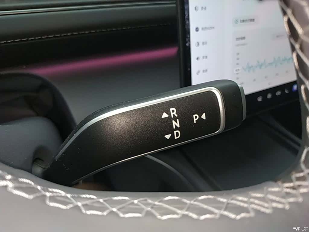 NIO ES8, 2025 14
