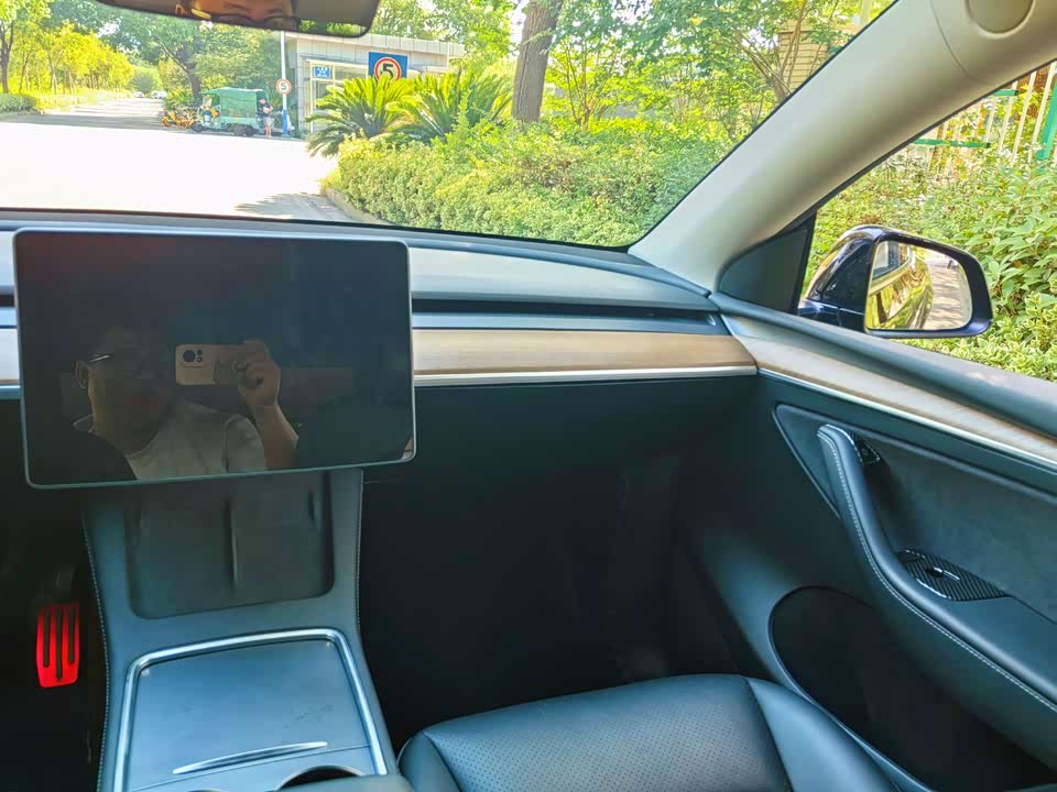 Tesla Model Y Tesla Model Y