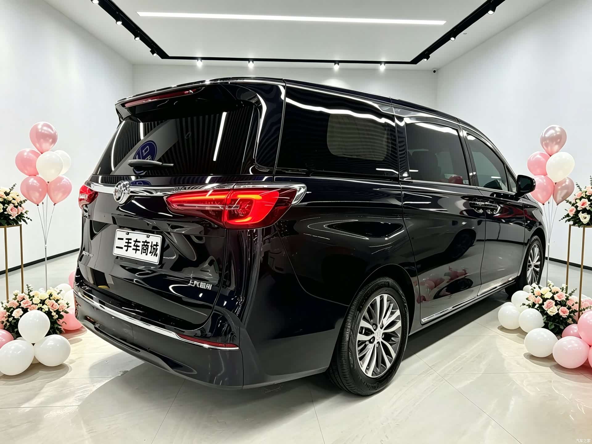 Buick GL8, 2024 4