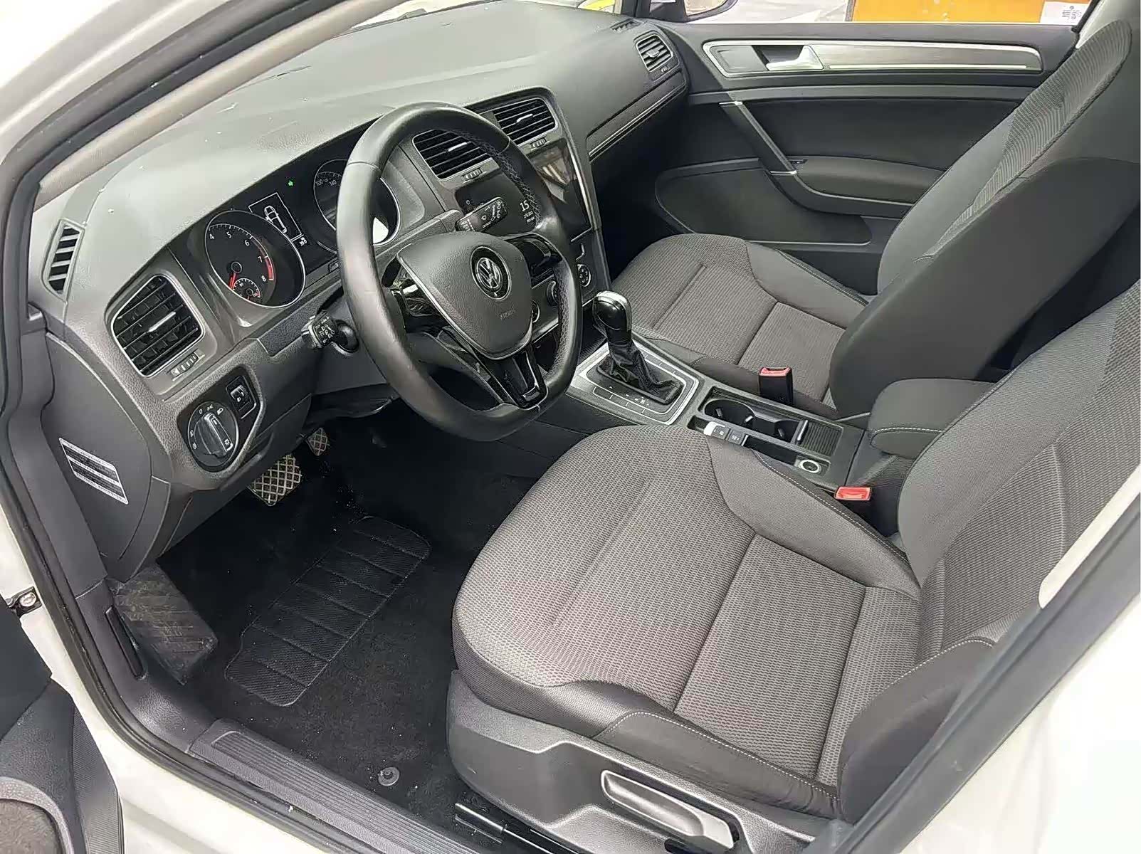 Volkswagen Golf, 2015 3