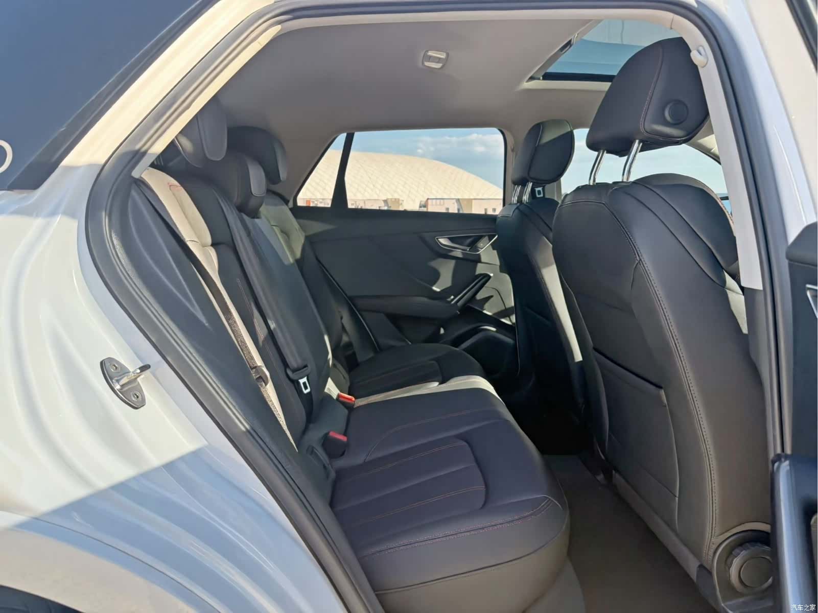 Audi Q2L, 2021 11