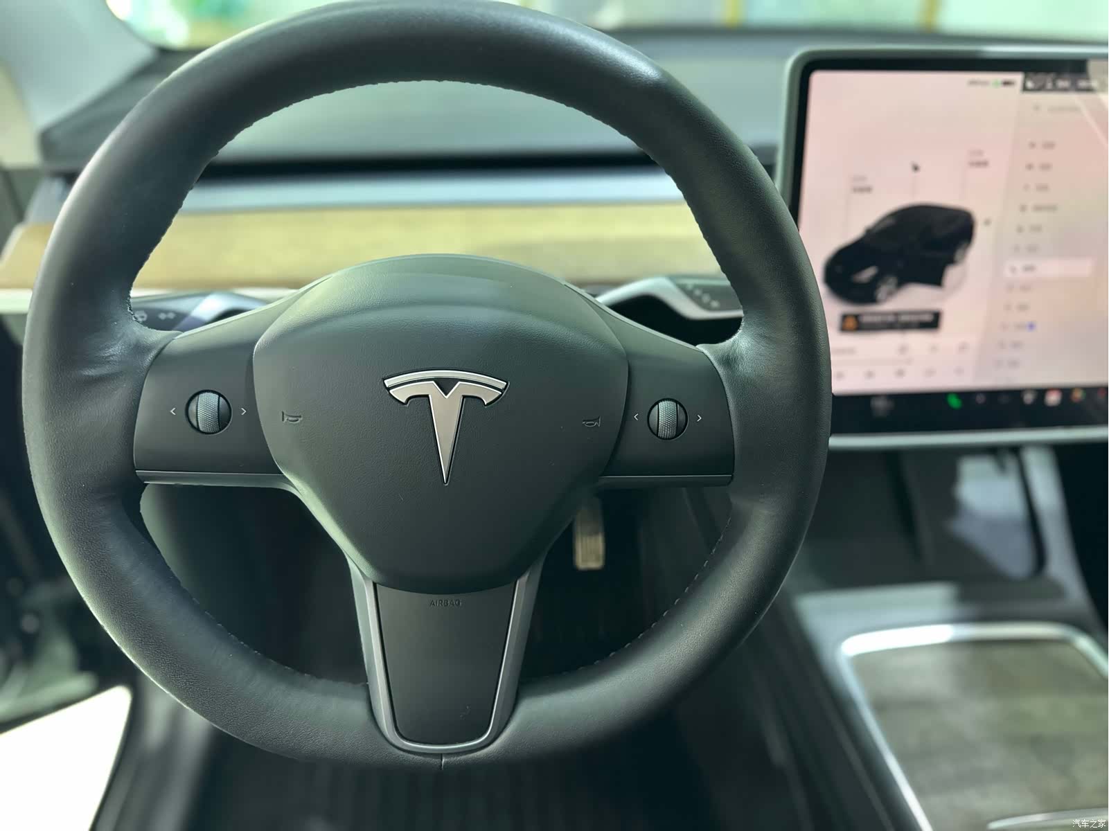 Tesla Model Y, 2023 21