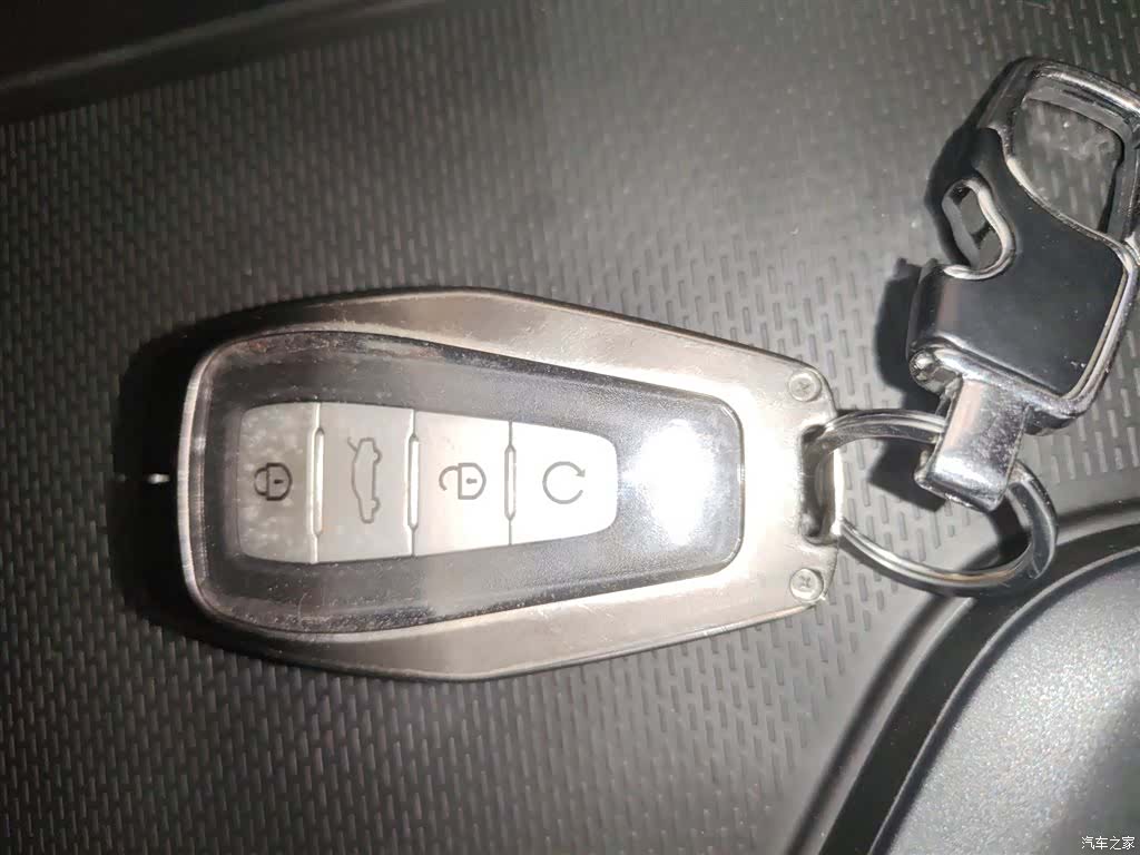 Geely Binray, 2025 9