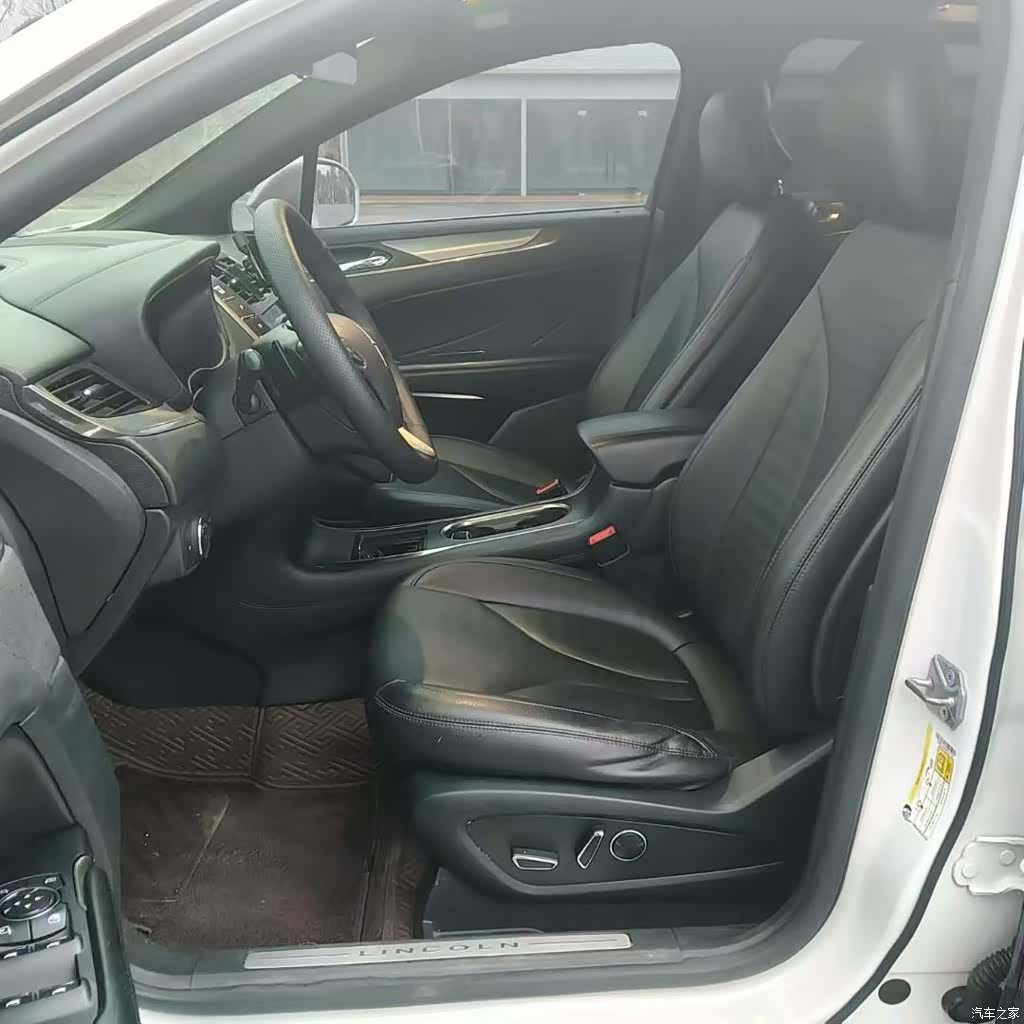 Lincoln MKC, 2017 23