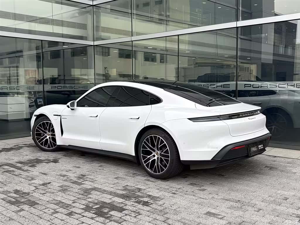 Porsche Taycan, 2025 6