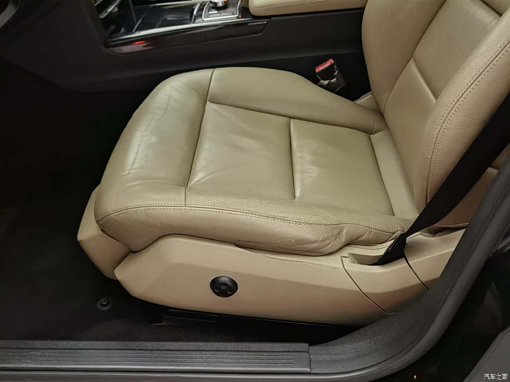 Mercedes-Benz E-Class, 2013 20