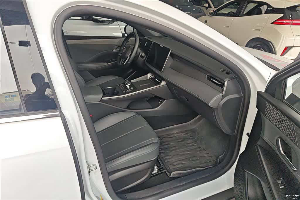 BYD Qin, 2025 8