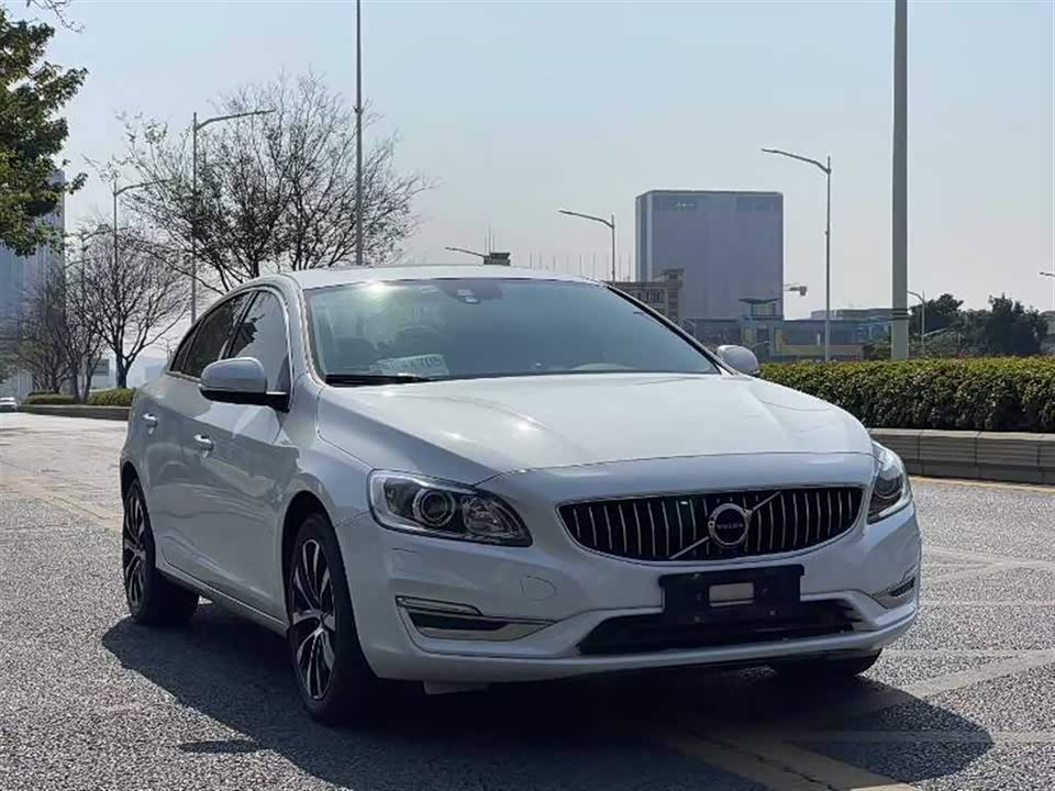Volvo S60