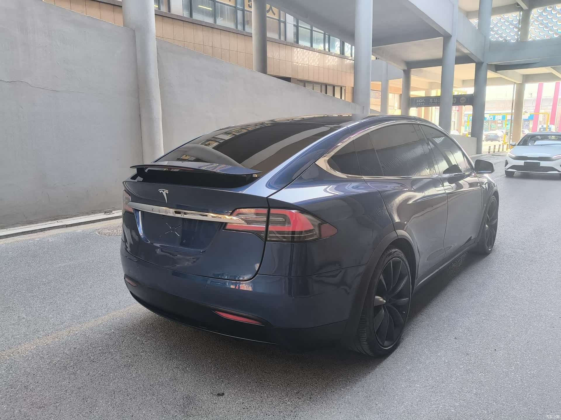 Tesla Model X, 2016 8